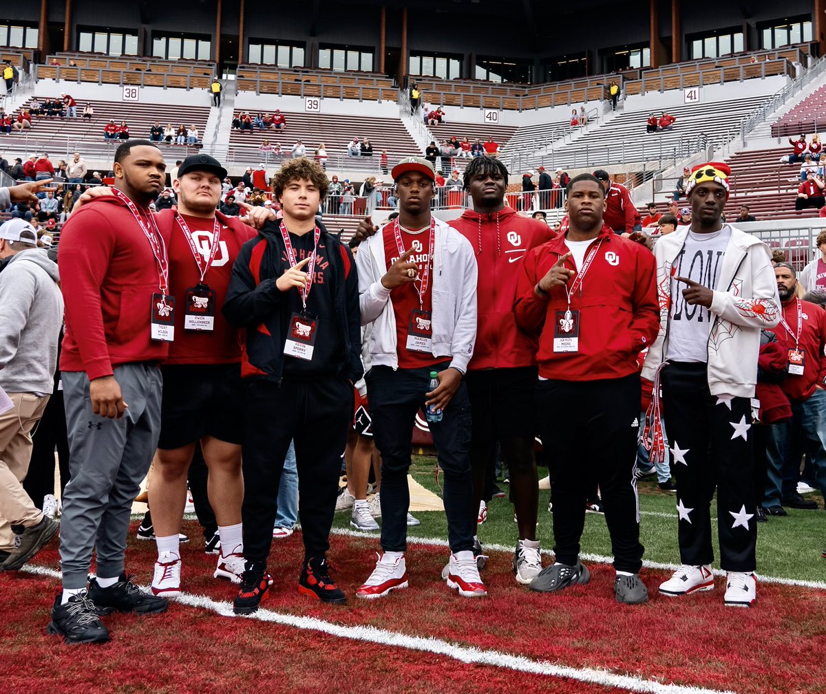 official_MJ_25's tweet image. Brothers 🤞🏾 #Boomer #XXV