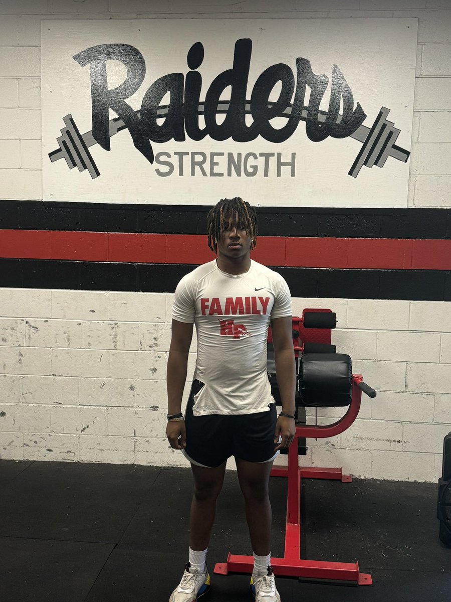 Please help me congratulate our lifter of the week last from last week Chris. A two way impact player on offense and defense. His self determination and relentless mindset is what sets him apart from the rest. We are very thankful he is a Raider. #GATA 1%Better #WE>ME #GoRaiders