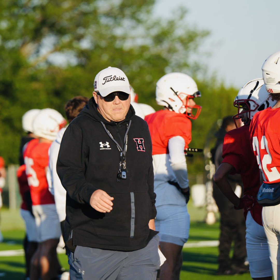 taking flight 🦅 #SouthSideTough| @HeathHawksFb