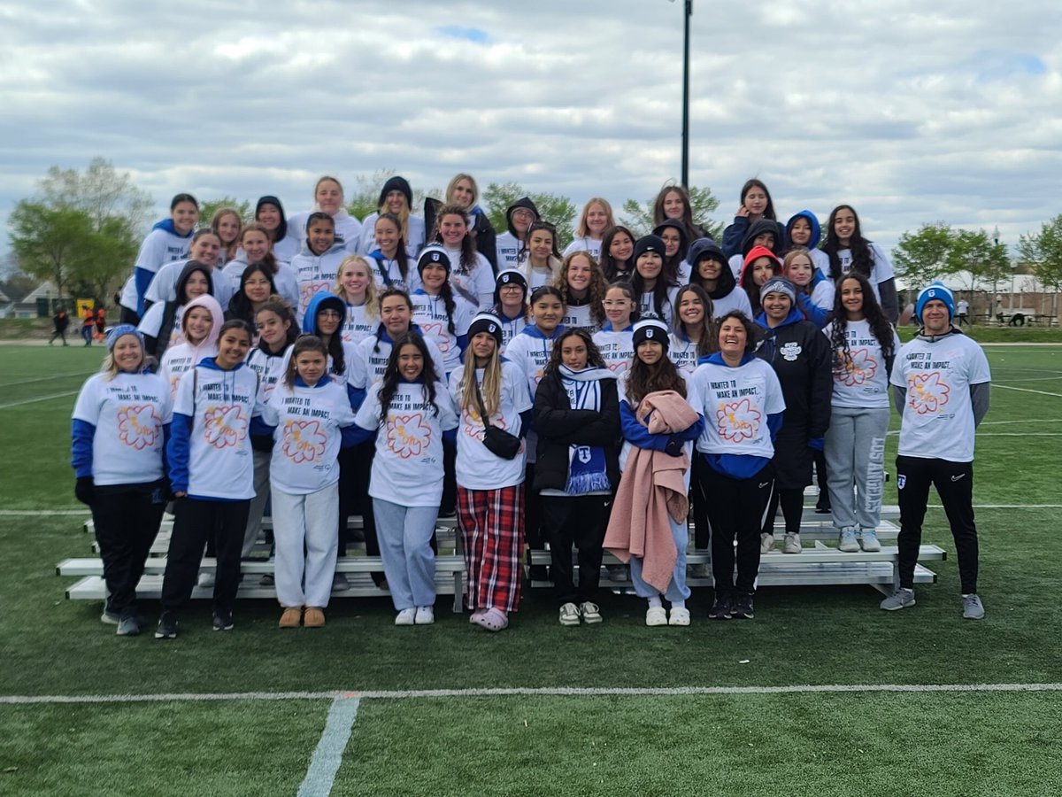 Our Women’s Soccer team continues to soar! For the fourth year our Eagles volunteered at the @SpecialOlympics Soccer Skills & Championships in La Vallita Park. With over 50 players lending their talents they made a huge impact. 🙌 Go Eagles! #WeAreTaft @TaftHSAthletics