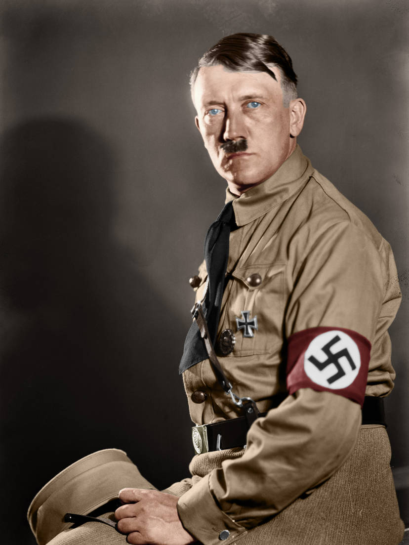 destapandolose1's tweet photo. Se viralizó el cumpleaños de Hitler el pasado 20 de abril.

Sabias que, altos Jerarcas judios Nazis, judíos  aristócratas realezas o noblezas europeas y judíos comunistas de la ex URSS copiaron el bigote de Hitler en honor al propio Hitler = símbolo del satánismo piramidal https://t.co/K3SK63DDDC