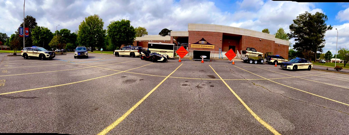 THPJackson's tweet photo. Members from Troop B (Lake, Dyer, Obion, and Gibson) put on a display at Dyersburg State Community College last week. To say they had a great time would be an understatement! Thanks for the invite!!! #JoinTHP https://t.co/y6AszVCGiE