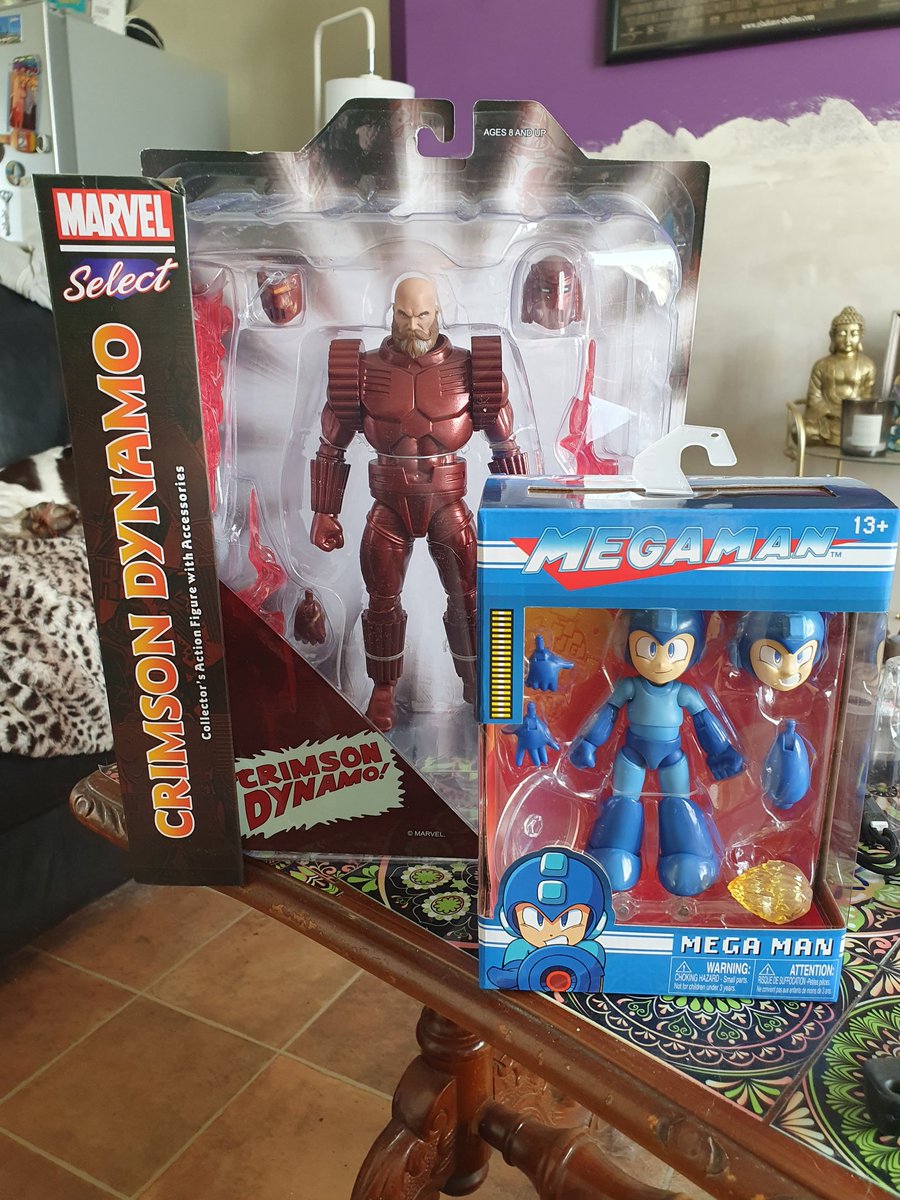 ragen09's tweet image. Some great figures here from @CollectDST and @JadaClub shout out to @TheBigBang_ for the best medicine for  a Monday #MegaMan #ironman #crimsondynamo #ACTIONFIGURES #marvel #capcom
