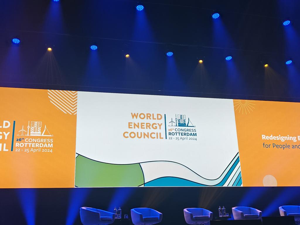 At the World Energy Congress in Rotterdam this morning, the Embassy was delighted to visit and listen to Mary Robinson speak. Insightful and thought-provoking as always 🌍💚 #WorldEarthDay2024 @IrlAmbNL