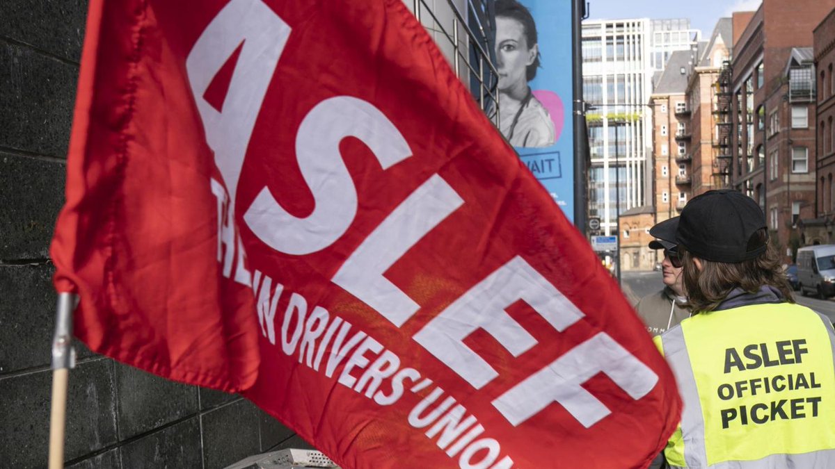 It is the latest walk out in the Aslef union's long-running pay dispute itv.com/news/2024-04-2…