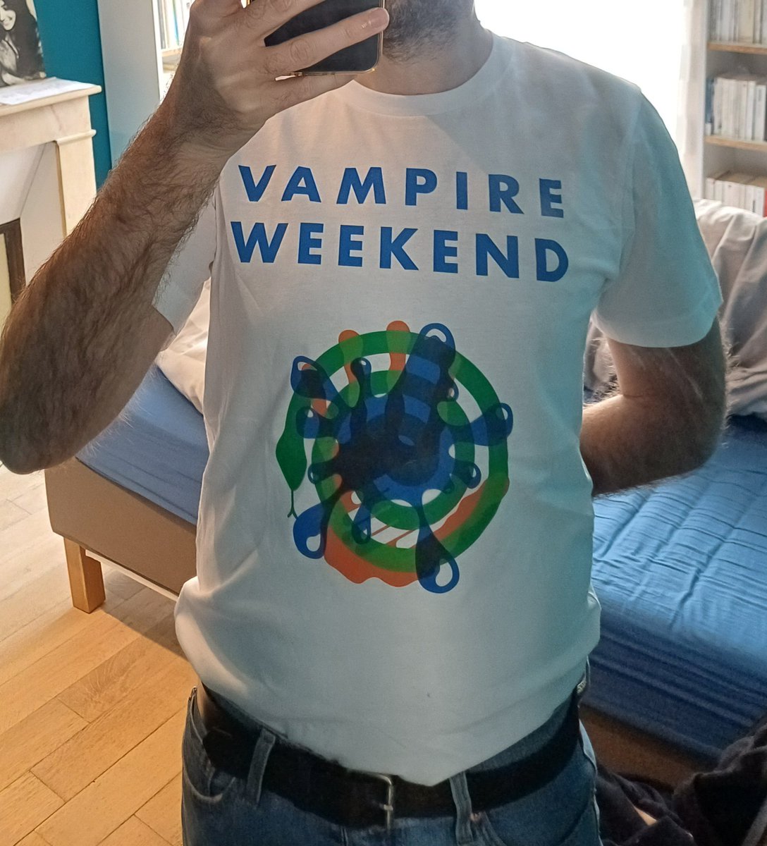 Indierock_Paris's tweet photo. Weekend's over but vampire weekend is on ❤️ 👕
#newtee #bandtshirt https://t.co/GR6f5DNWr8