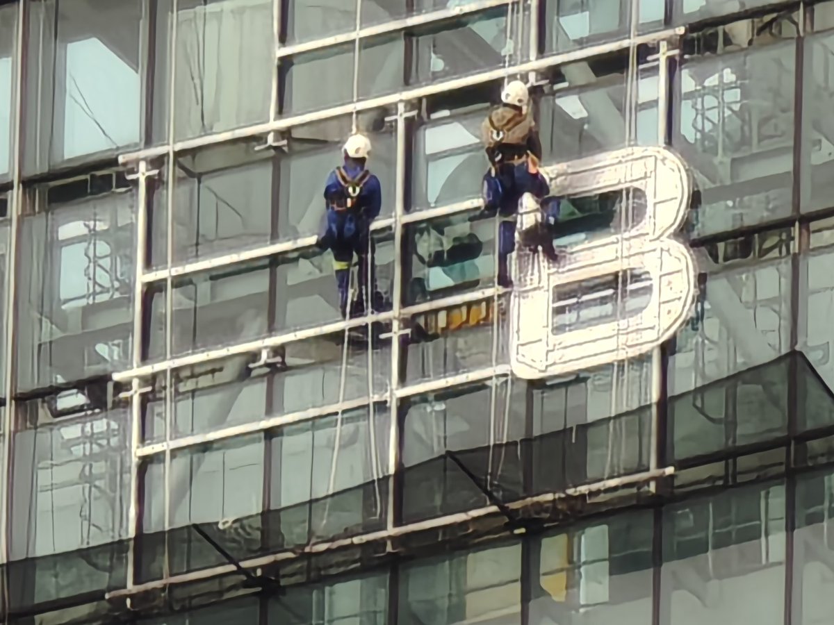 hbanhire's tweet image. #MenAtWork ...