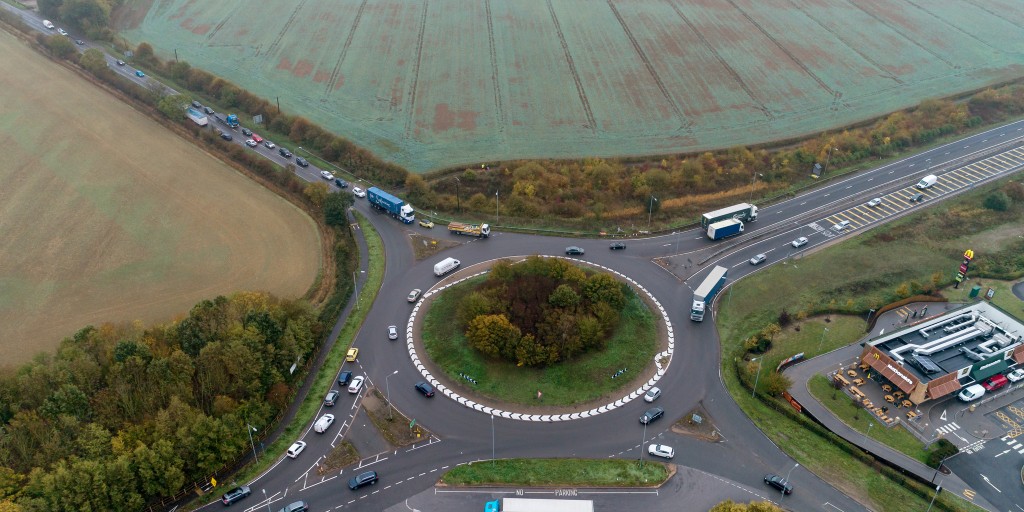 ❌ Overnight closures of A1198 Ermine Street South ❌ Caxton Gibbet Roundabout to the Stay Inn (Ermine Street South, A1198) from Monday 29 April to Friday 3 May, 9pm – 5am. More details and diversion route information ➡️ ow.ly/VgOV50RgZhi