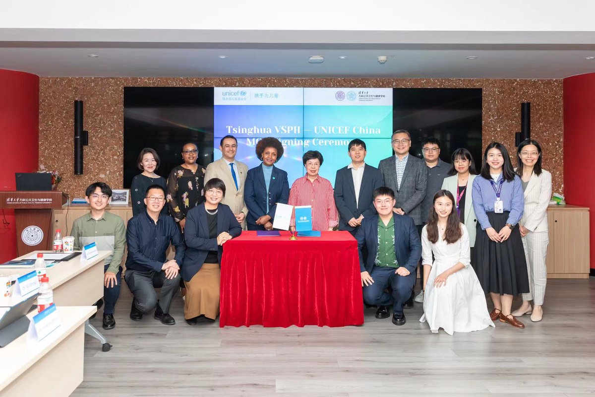 A great pleasure meeting with Dr Margaret Chan, former WHO Director General & now founding Dean of the Vanke School of Public Health of the @Tsinghua_Uni The MoU we signed marks an important milestone & the establishment of a strong alliance for children's health & development.