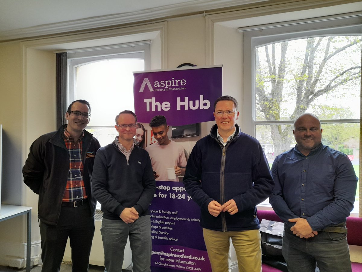 Last Friday we welcomed MP @robertcourts to our #Witney #Hub space, where he met our CEO Paul Roberts & CEOs from @ConnectionSup & @Homeless_Oxford to discuss our #homelessnessprevention & #education, #training & #employment activities supporting #WestOxfordshire residents!