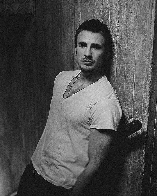 David Corenswet & Chris evans tweet media