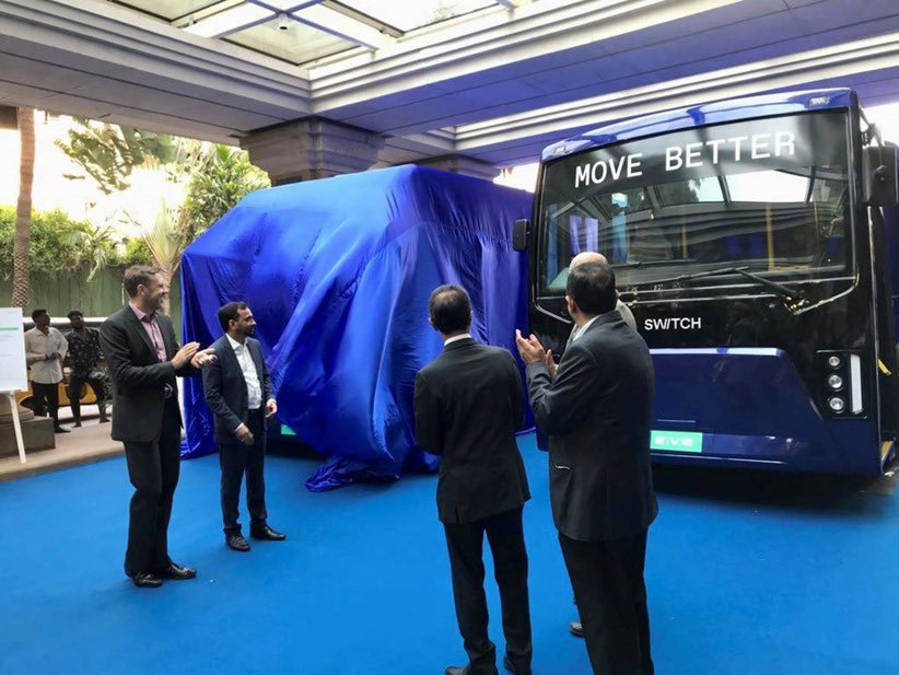 ukinchennai's tweet photo. Happy #EarthDay! 🌍 
Here’s a glimpse some of the 🇬🇧 Govt’s green initiatives in partnership with 🇮🇳TN Govt:
E - Electric Vehicle Push 🚎
A - Action on Climate and Net Zero 🌱
R - Renewable Energy Initiatives🍃
T - Transition to Clean Energy ♻️
H - Heat Mitigation Strategy ♨️ https://t.co/ki6VShW1iT