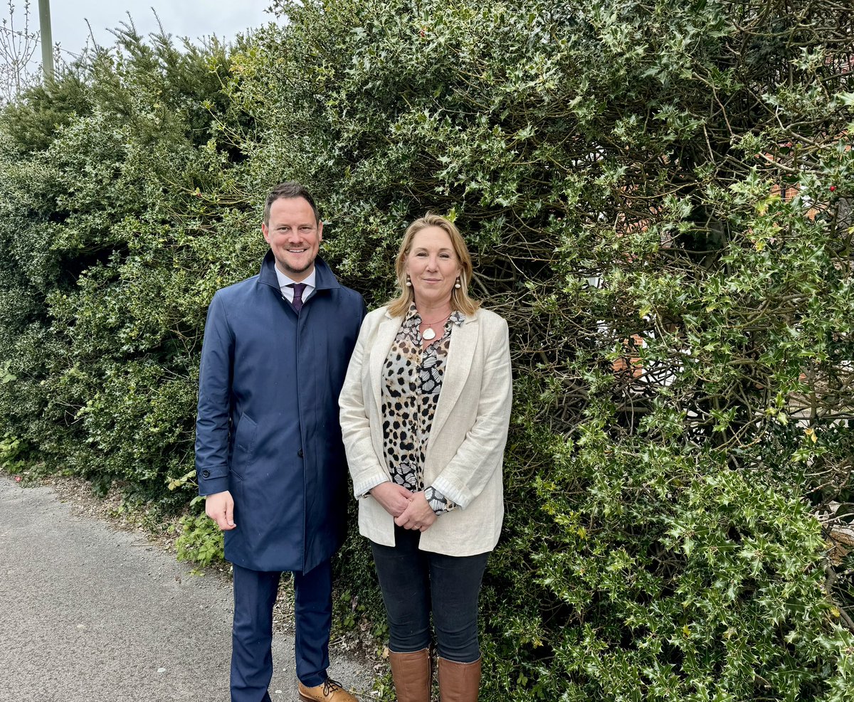 StephenMorganMP's tweet photo. Everyone should be able to feel safe on their own streets and town centres. Labour’s plan is to put 13,000 neighbourhood police and community support officers back on the beat. Great to be campaigning with Labour’s candidate for Police and Crime Commissioner, Becky Williams https://t.co/uLq8kOffVh
