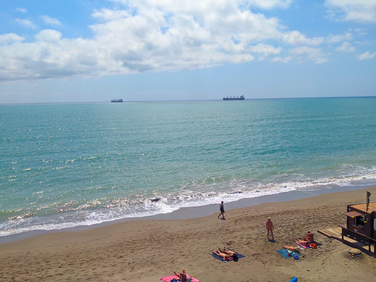 Vera_Playa's tweet photo. Monday at #VeraPlaya #naturist beach has so far been delightful, but there is a chance of light rain later today. Some good news, the temperatures are set to soar to the high 20s C by the weekend!
©https://t.co/hiHvphN9E7 https://t.co/G1QCZRuME1