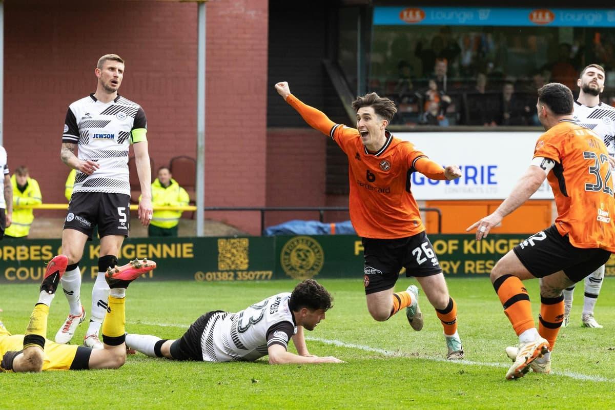 Split family loyalties as Dundee United title clincher seals return of derby scotsman.com/sport/football…