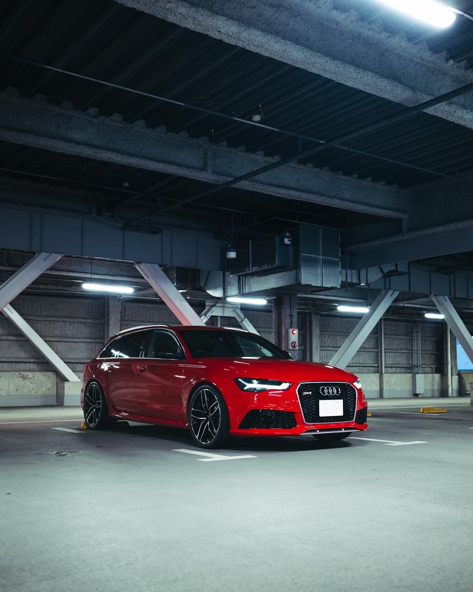 V12_SCL's tweet photo. 駐車場ってめっちゃ映えるなぁ🚗 https://t.co/9IB1XBBPW6
