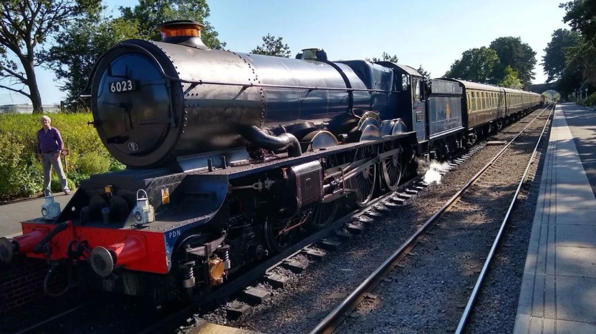 Step into a world of steam at the #CotswoldFestivalofSteam, May 25-27! 🚂 

Experience 'Western Workhorses' in action and stay at #NeptuneApartments for a luxury #getaway near #CheltenhamRacecourse #RailwayStation. 

Book your stay at buff.ly/49RcGku

#LuxuryApartments