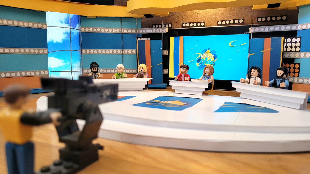 javinegromsn's tweet photo. Si se te hace corta la duración de @asieslavidatele , hazte con el juego de mesa del programa y todos sus complementos 📺🎥
#asieslvida https://t.co/XxftYorf4e
