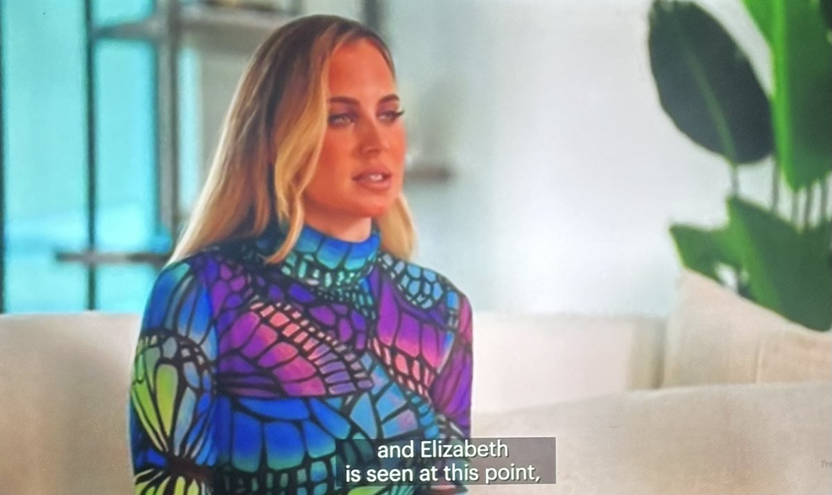 Goodness gracious - all this girl talks about is Elizabeth. She's made Elizabeth her entire storyline, meanwhile, Eliz is paying her dust. It's giving obsessed fan. #GrandCaymanSecretsInParadise #GrandCayman