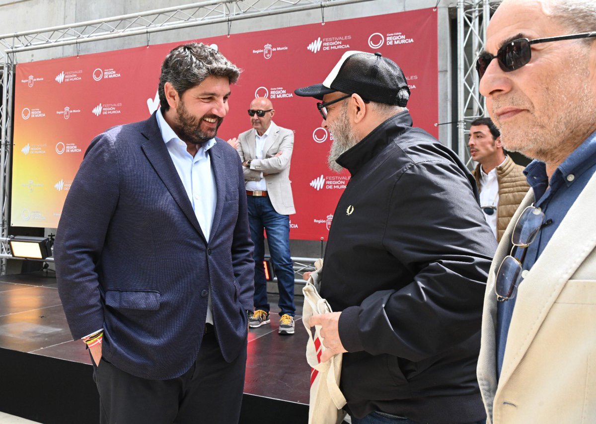 Los festivales de música en vivo generan un gran impacto cultural y turístico en la #RegióndeMurcia. 

Este año redoblamos nuestra apuesta por ellos, destinando más de 1,6 millones de euros a los promotores en una colaboración público-privada a través de la marca #FestivalesRM.