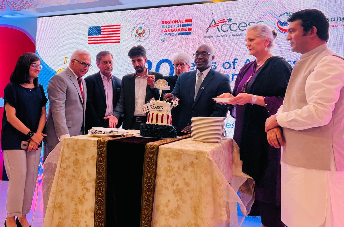 Consul General Shante Moore and Minister Counselor for Public Affairs Tina Malone attended Peshawar’s 20thanniversary celebration of the Access program in Pakistan. They congratulated the 200 Access students and teachers on helping make this program a great success in KP.