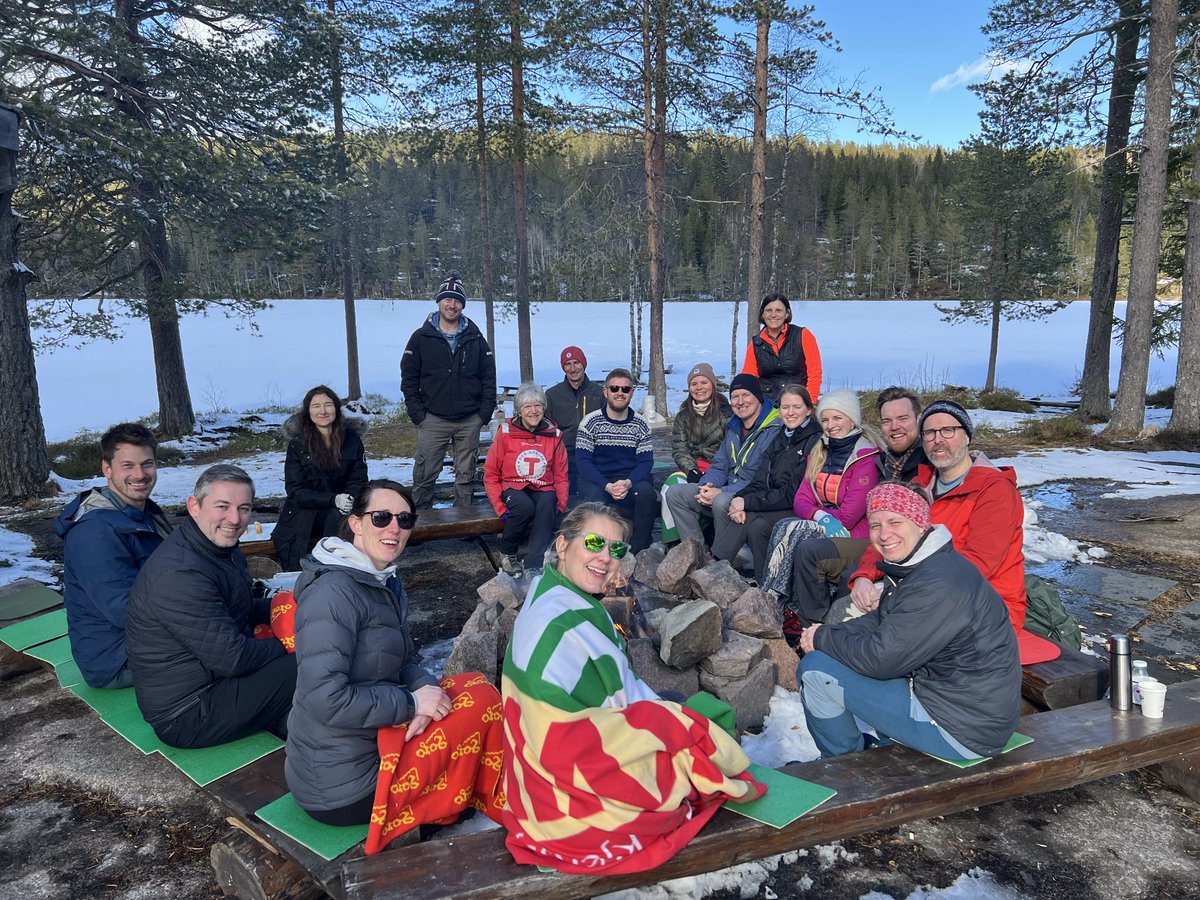 Takk for turen, DNT! 🥾🍫🍊 The Norwegian Trekking Association (DNT) works to make nature accessible to everyone and last week, we joined them for a hike to Kobberhaughytta in Sørkedalen - one of the many amazing cabins operated by DNT around Norway.