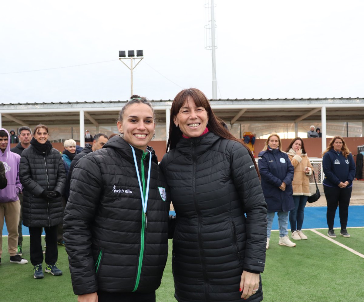 julietacorroza's tweet photo. Neuquén fue sede del Campeonato Regional de Hockey. 
Un hecho histórico para la única cancha de césped con base de agua en la Patagonia. https://t.co/o5E0HrQlYm
