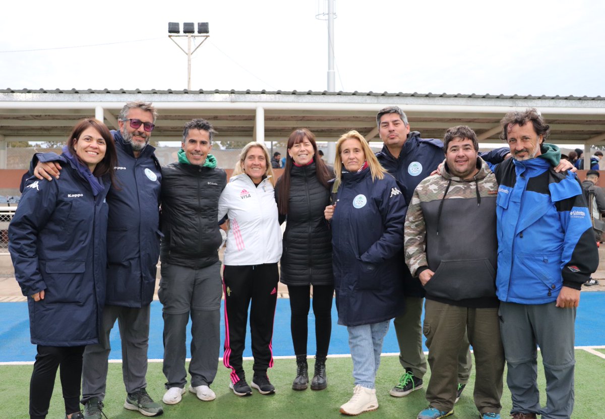 julietacorroza's tweet photo. Neuquén fue sede del Campeonato Regional de Hockey. 
Un hecho histórico para la única cancha de césped con base de agua en la Patagonia. https://t.co/o5E0HrQlYm