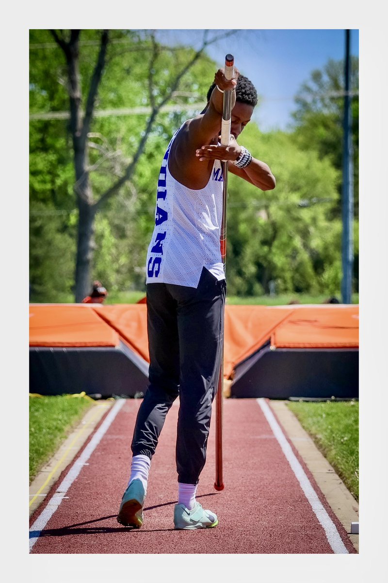 Individual effort. Team sport. 5th in a series. The Winston Brown Invite. April 20. #trackandfield #trackandfieldphotography #polevault