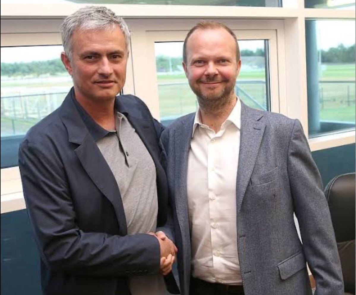 🚨🚨🎙️| Jose Mourinho: 'My relationship with Ed Woodward was good. Good as in the personal point of view. Even now we send an SMS. But from a professional point of view it was not the best. I am who I am. I am a football man. Ed comes from a different background and what Erik ten