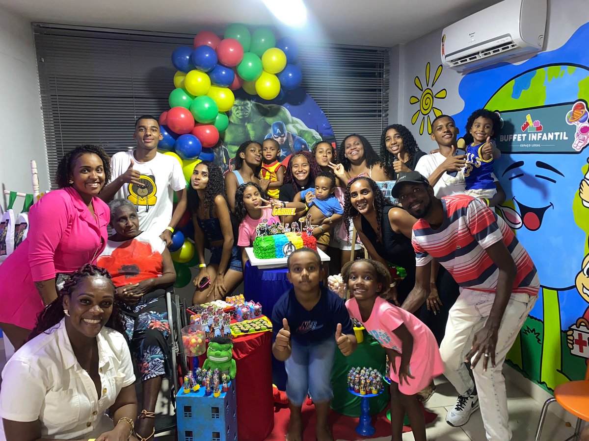 Richellem_21's tweet photo. Que dia incrível na vida do meu PRINCIPE o importante que ele amou se divertiu de maiiiis obrigado Deus por me fazer eu fazer o dia do meu filho mais feliz amo vcs🩵🥳😍 https://t.co/IhN6AnZ9d4