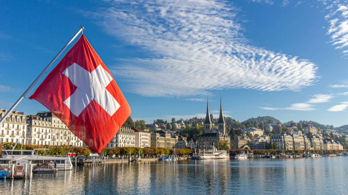 NEW: 🇨🇭 Swiss #Bitcoin advocates are petitioning for a referendum to get the Swiss National Bank to hold #Bitcoin in its reserves, ensuring 'sovereignty and neutrality' according to campaign leader Yves Bennaïm 🙌 They need over 100K signatures to trigger the vote.