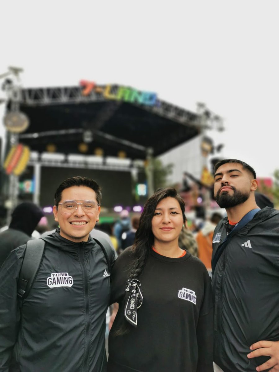 ✬ Danielle Lupin ✬ tweet media