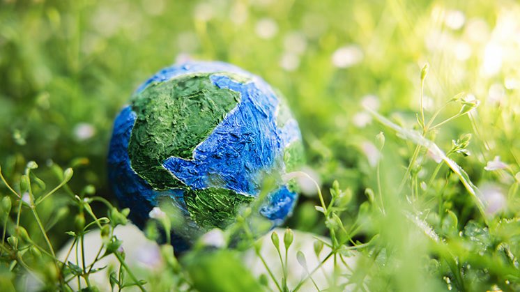 El Día Mundial de la Tierra 2024, 

Bajo el lema “Planeta versus Plásticos”, se busca una reducción del 60 % en el uso de este material para 2040 con el objetivo de ayudar a combatir el cambio climático.🌎💚🍃
🩵🌊
#DiaMundialdelaTierra
#EarthDay2024