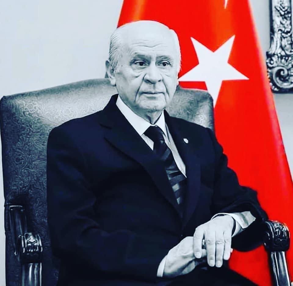 Liderimiz Sayın Devlet Bahçeli: "Türk bayrağını kabullenemeyen şerefsizlerin;

• Türkiye Cumhuriyeti vatandaşlığından derhal çıkarılması,
• Mallarına-mülklerine el konulması,
• DEM Parti hakkında kapatma davasının açılarak bölücü milletvekillerinin dokunulmazlıklarının