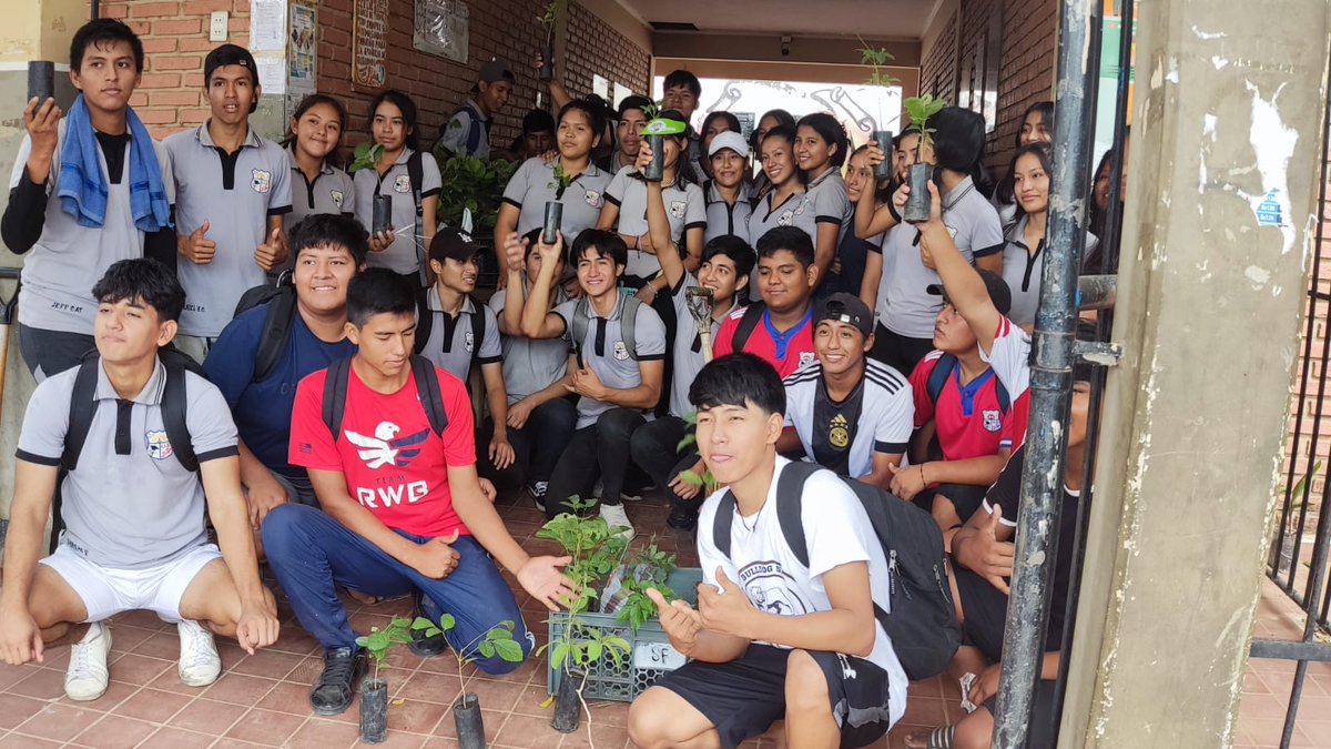 Happy #EarthDay from Santa Cruz, #Bolivia, where elementary and high school students recently came together to learn about environmental stewardship, plant trees & promote a sustainable future for all. 🌍 The initiative was part of a response to increased wildfires in Bolivia in…