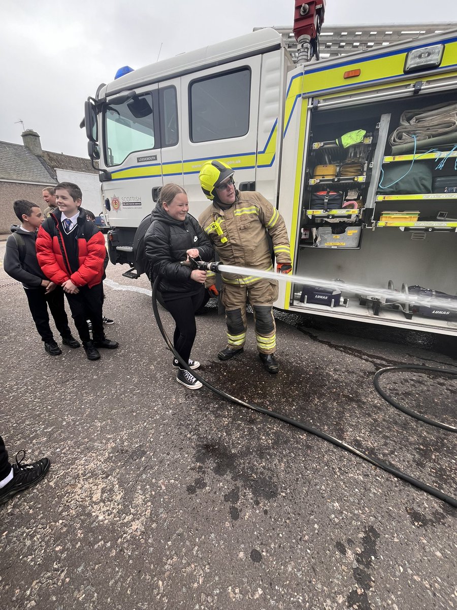 Brilliant visit to the fire station today with the S1 elective <a href="/LossiemouthS/">Lossiemouth High School</a>