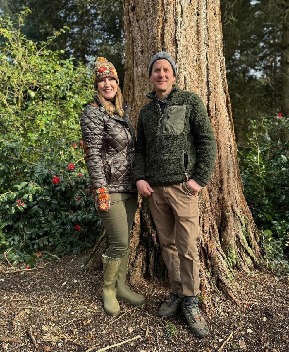 We’ll be on Alan Titchmarsh’s Gardening Club on ITV this afternoon at 2pm! Don’t miss Head Gardener, Tom Clarke, and @thebotanicalbobblehat @exburygardens. #exbury #exburygardens #wildexbury #rhododendron #azalea #magnolia #camellia #newforest #gardening #hampshire #garden