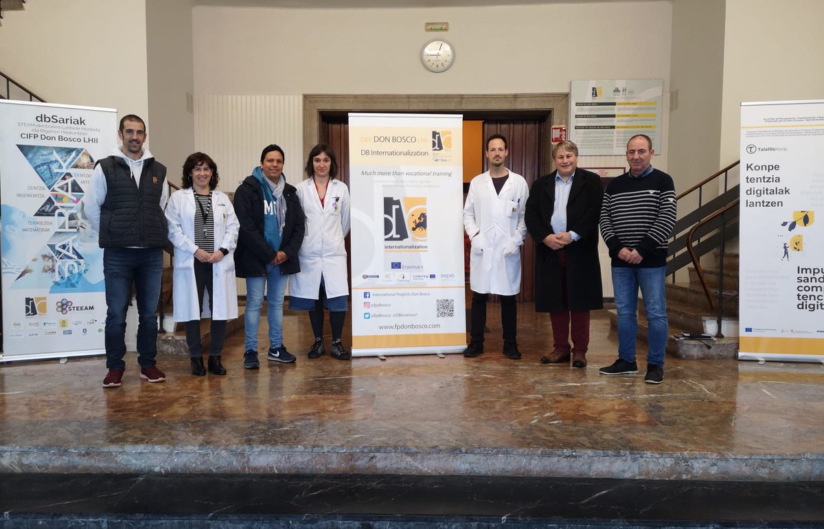 KIMIKA_DonBosco's tweet image. Joan den astean, #kimika, #LabAnalysis&ControlQuality eta #ManufacturingProdFarmaBio ko irakasleek Dusseldorf ko #HHBK-ko irakasleen bisita jaso genuen #Erasmusplus ikasleen mugikortasuna prestatzeko. @ViralgenVC eta @MarieBrizardES bisitatu genituen ere. Eskerrik asko!!