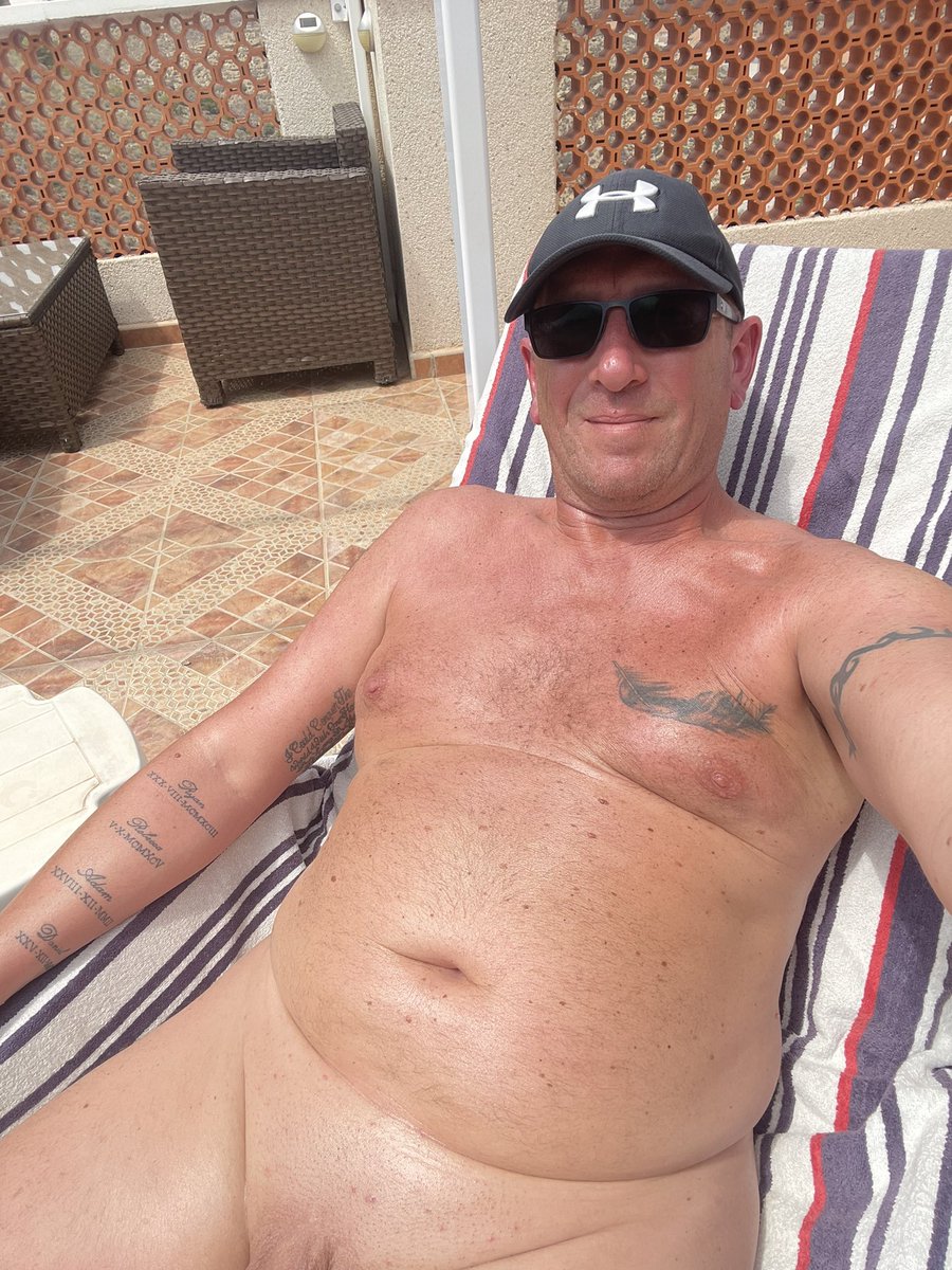 POSH_Rob's tweet image. 22C on the solarium here in Costa Blanca, be rude not to