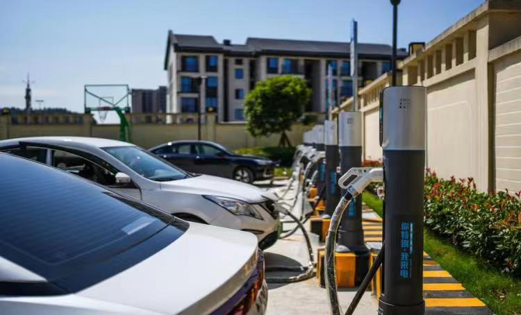 Charging facilities for EVs are mushrooming in rural areas. Think about China’s vast countryside: it’s a huge market waiting to be tapped, and a great boost to the country’s #lowcarbon transition.
