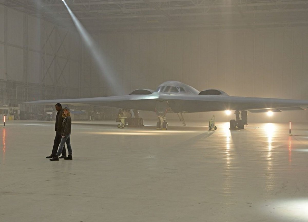 10 Cool Secrets of the B-2 Spirit Stealth Bomber spyscape.com/article/secret…