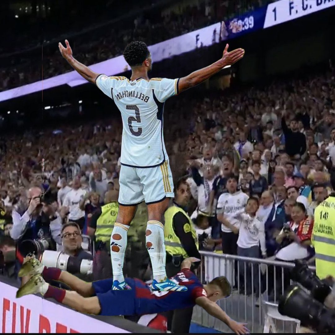 Out Of Context Football tweet media