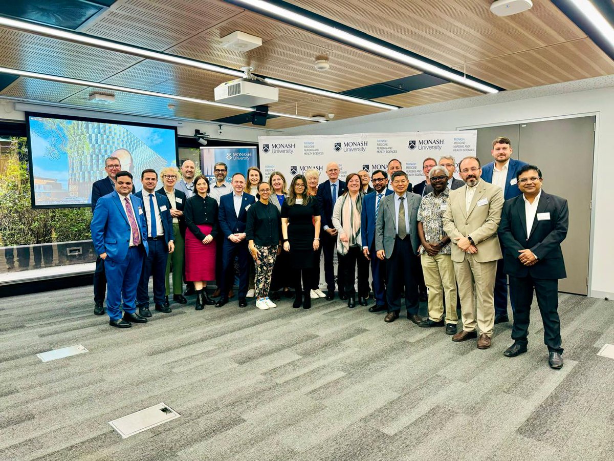 Our Dean Prof @LukoyeAtwoli attended the M8 Alliance meeting at the beginning of the World Health Summit Regional Meeting 2024, hosted by Monash University in Australia. AKU Medical College, East Africa was formally admitted to the M8 Alliance last year. aku.edu/news/Pages/New…