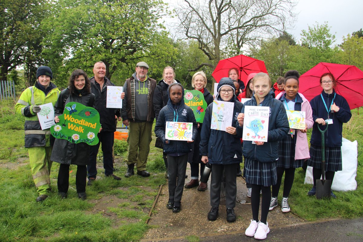 SMCHull's tweet photo. On #EarthDay2024, SMC Eco Council students have been out at the opening of a new, local 'woodland walk' on King George V playing fields.
Some have designed signs for the walk and others were involved in tree planting at the opening event.
@Hullccnews @wilson_cllr @hollylburton https://t.co/QjIhyAHoRi
