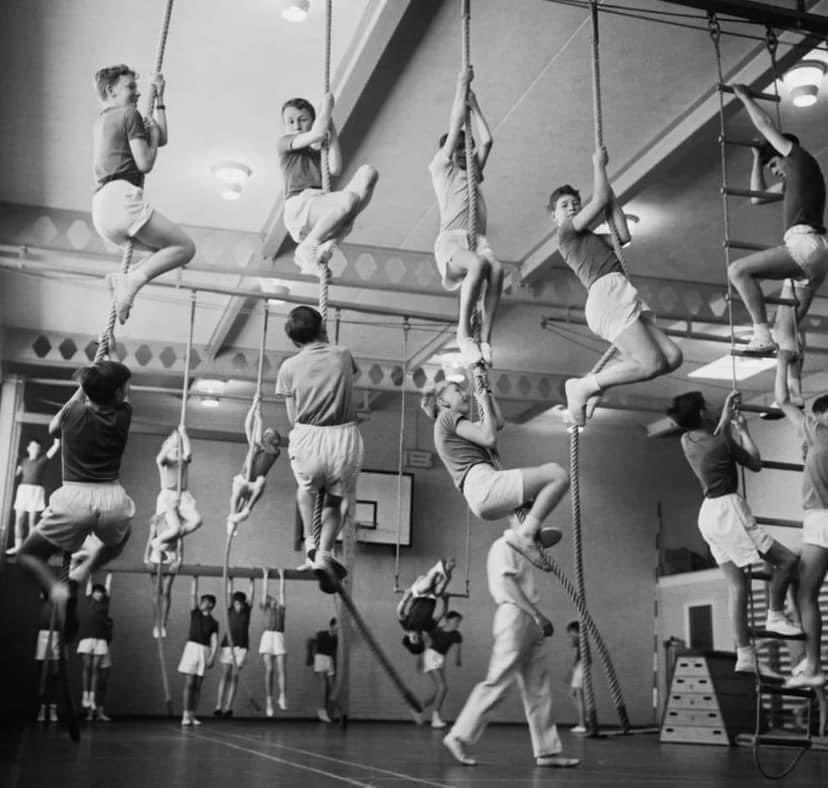 Look at this old picture of a high school PE class. The PE teacher is in shape & there appear to be no obese kids. My dad has shown me pictures of his old class & pointed out there was ONE obese kid out of 60. Today the latest data from the CDC says that 21% of our KIDS are