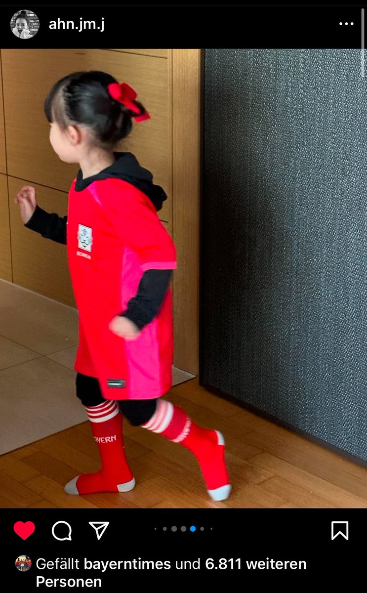 Kim Min Jae's little daughter wears the Bayern socks.🥹❤️