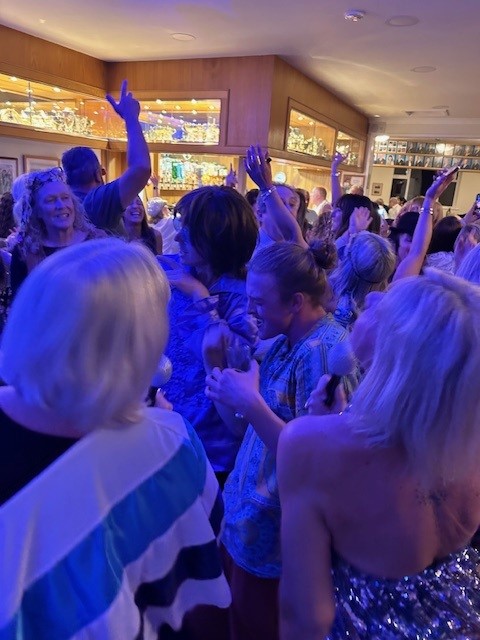 We had such an amazing evening at Clwb Golff Abersoch - Abersoch Golf Club - for ABBA night supporting and raising funds for the Abersoch RNLI 

A great night had by all!