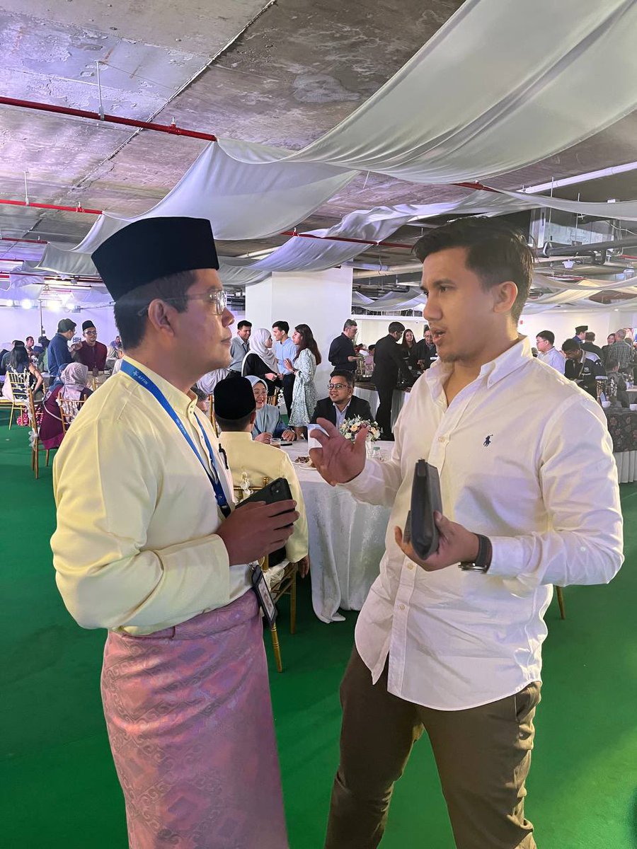 ammarFRS's tweet photo. Thanks Affin for inviting! 

#Invikta #AHIB https://t.co/BnRp5Wr99m