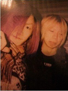 Day 213
| Pics with uruha :3 |
